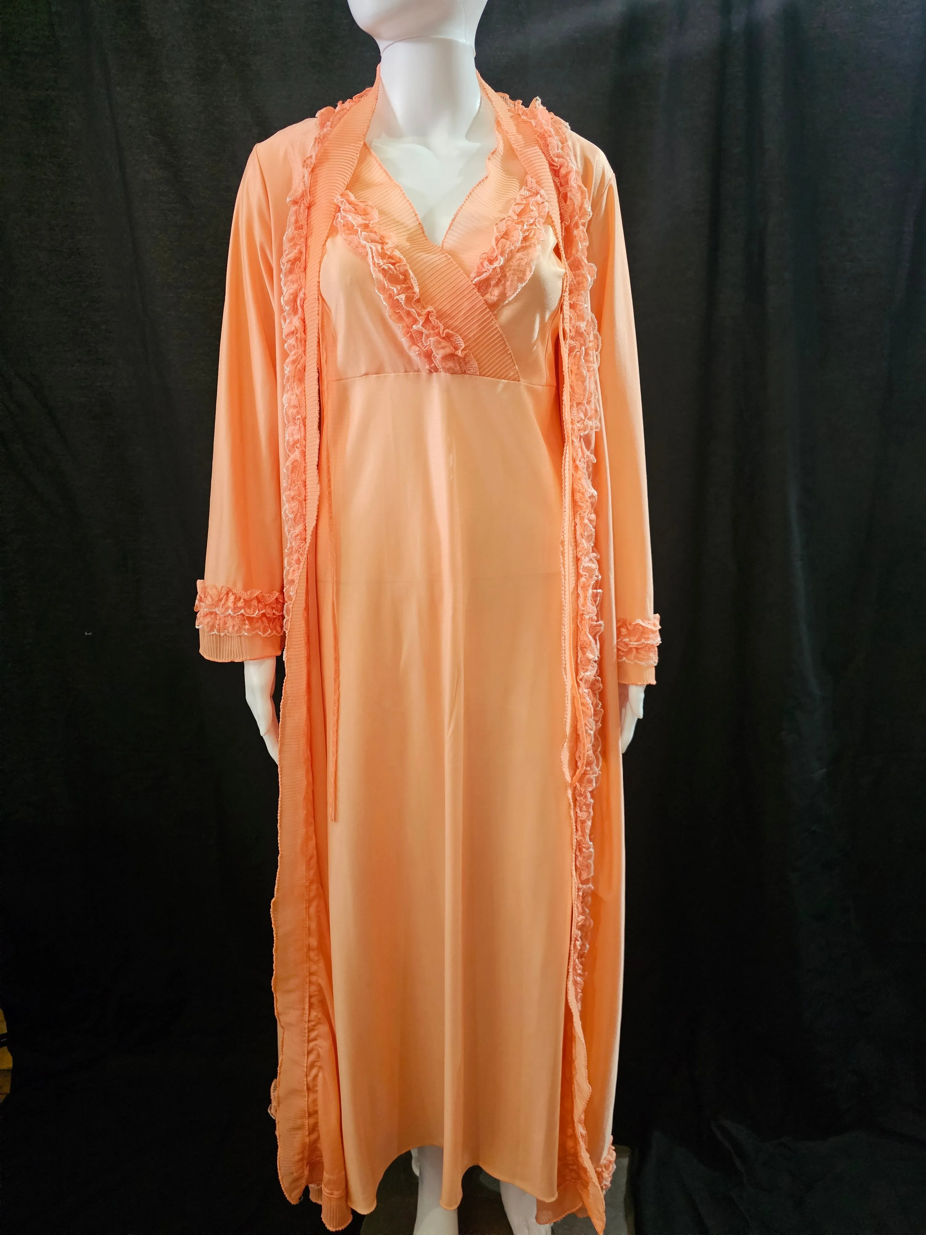 1960s Coral 2 pc Peignoir and Gown