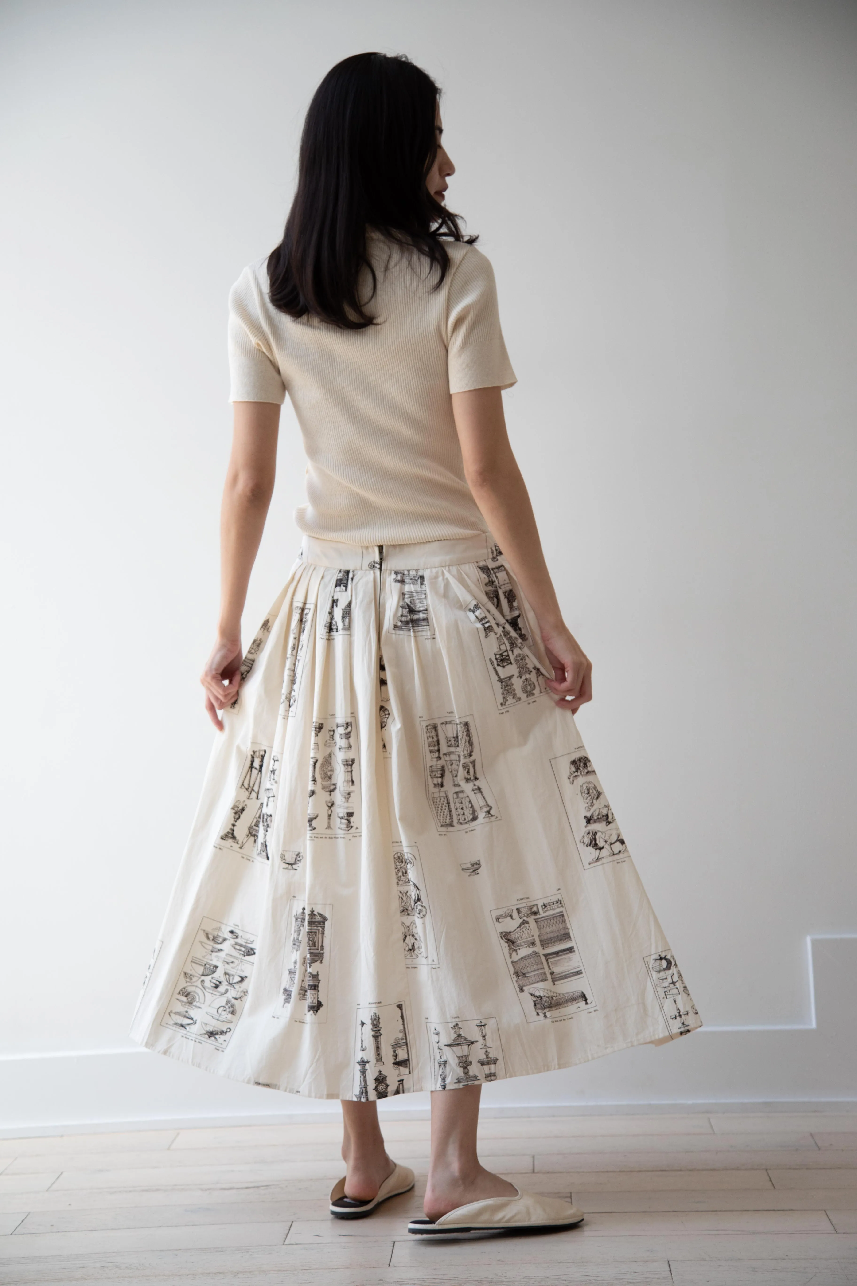Aleksandr Manamïs | Pleated Skirt in Architectural Ornaments