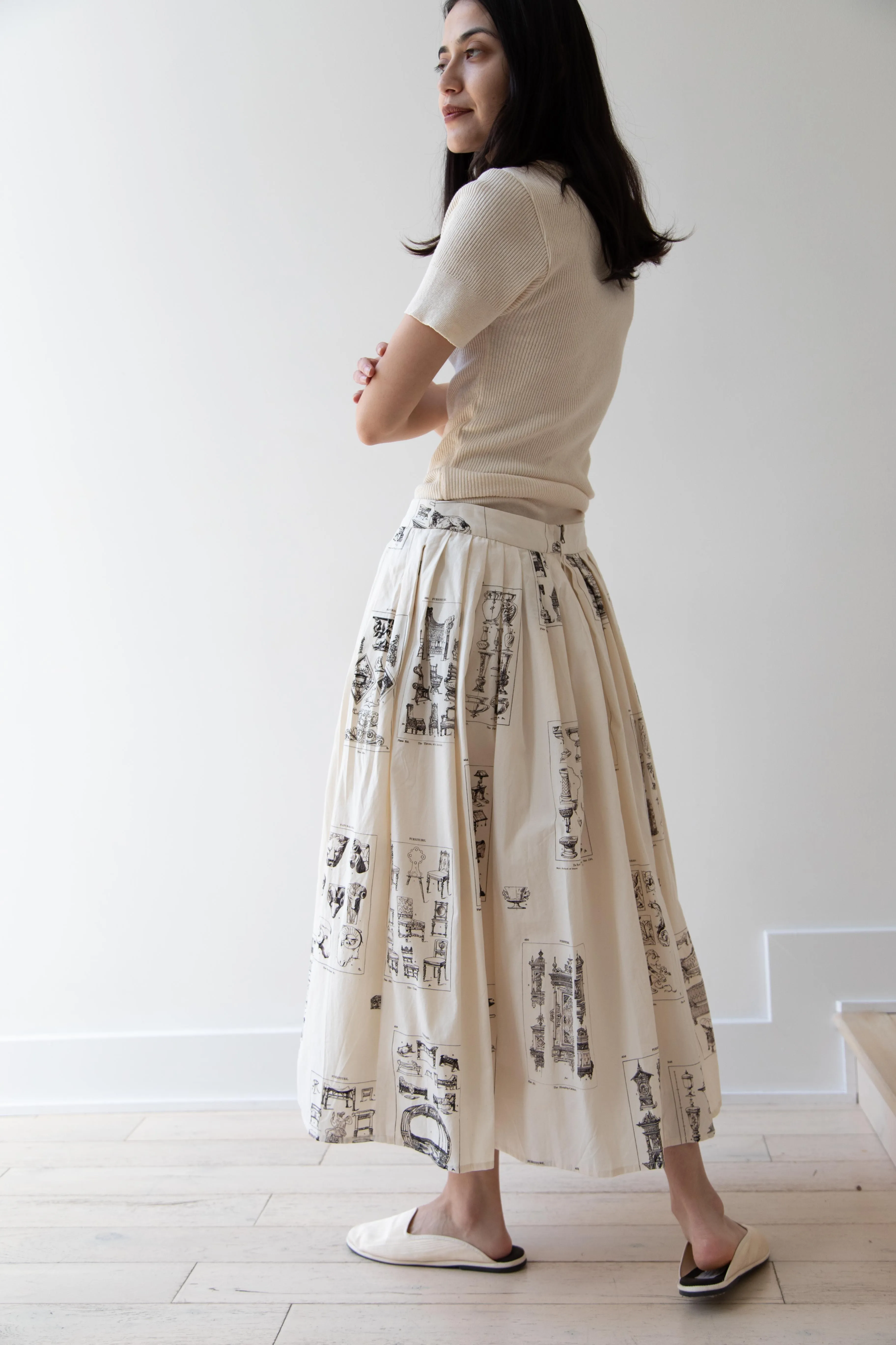 Aleksandr Manamïs | Pleated Skirt in Architectural Ornaments