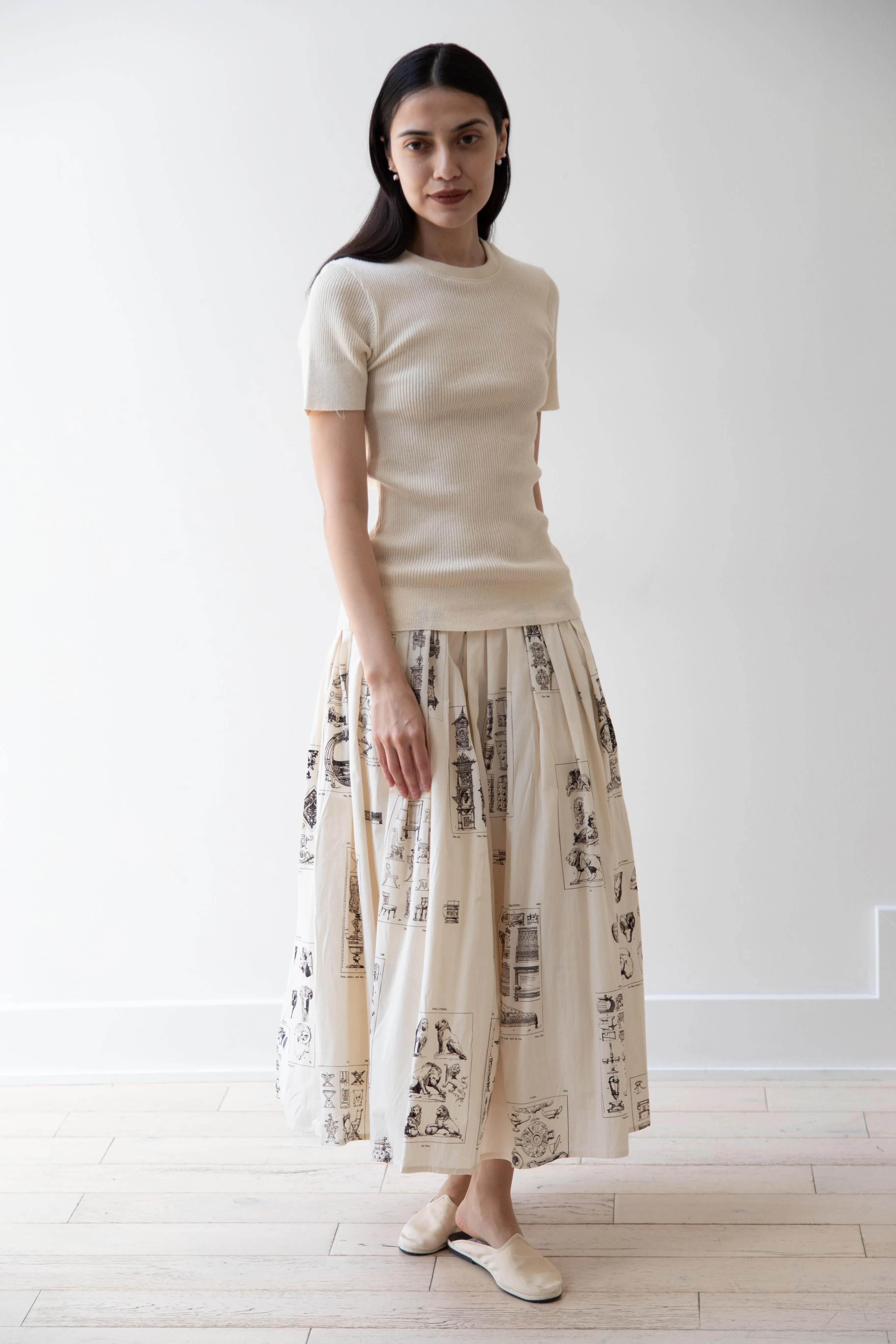 Aleksandr Manamïs | Pleated Skirt in Architectural Ornaments