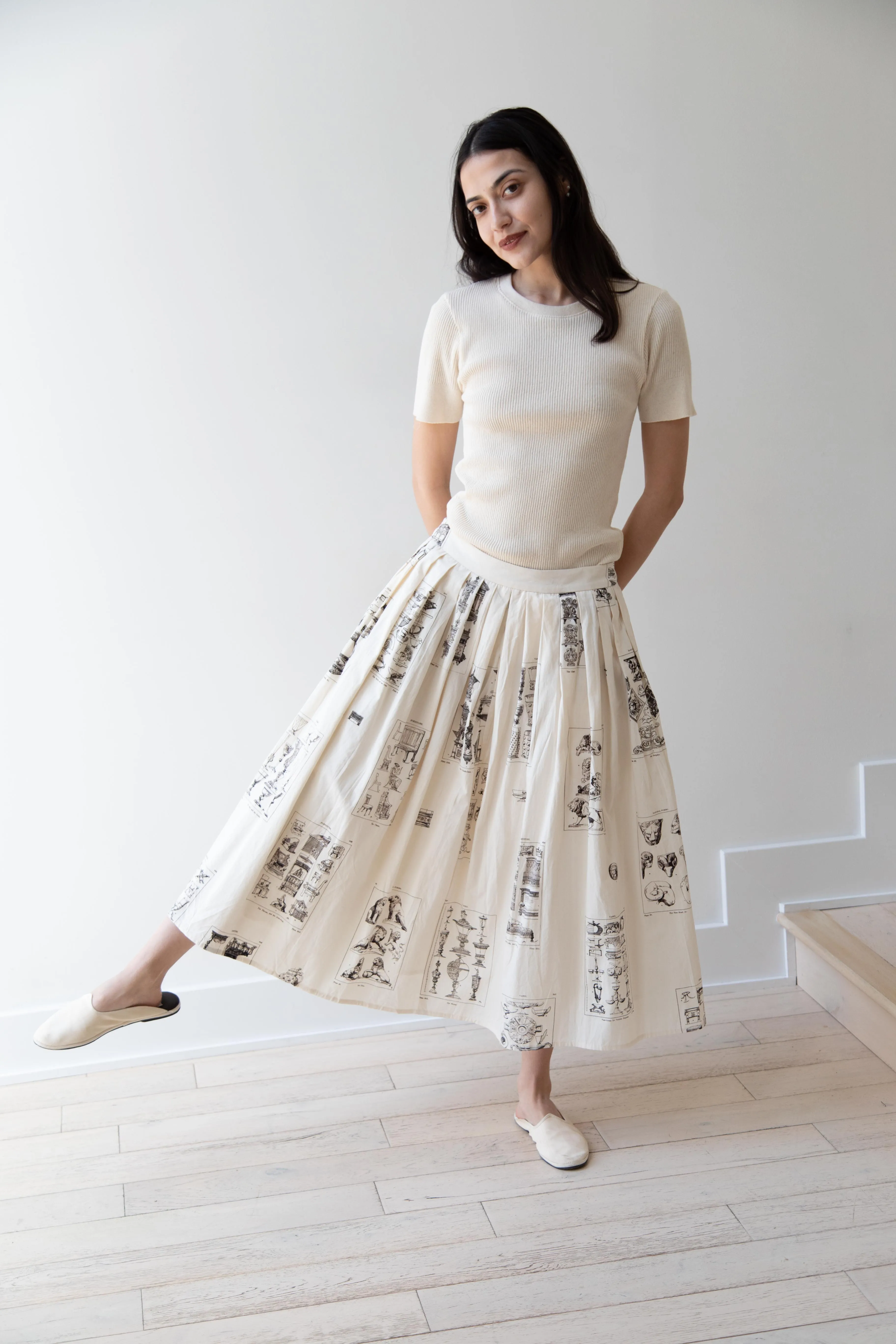 Aleksandr Manamïs | Pleated Skirt in Architectural Ornaments