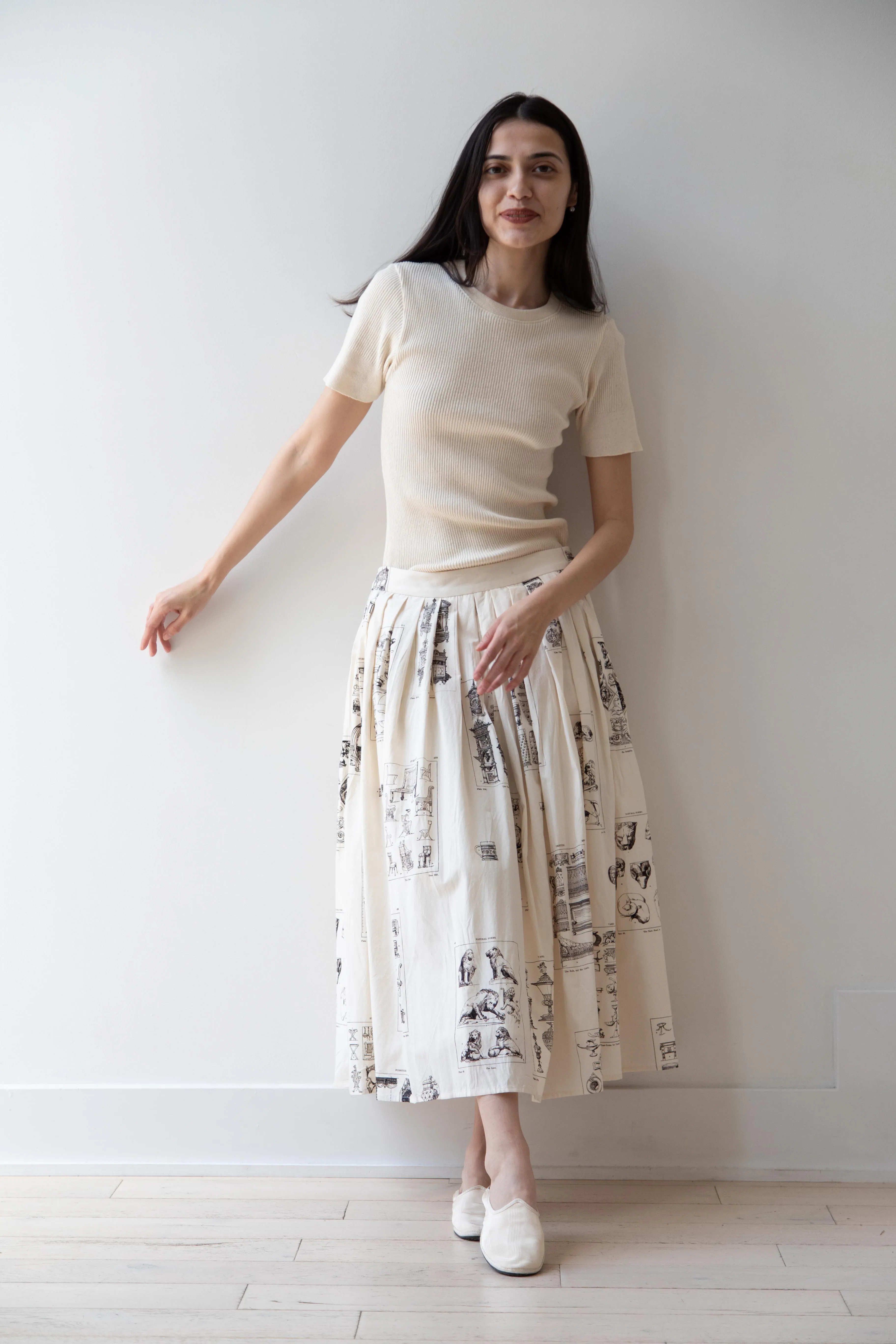 Aleksandr Manamïs | Pleated Skirt in Architectural Ornaments