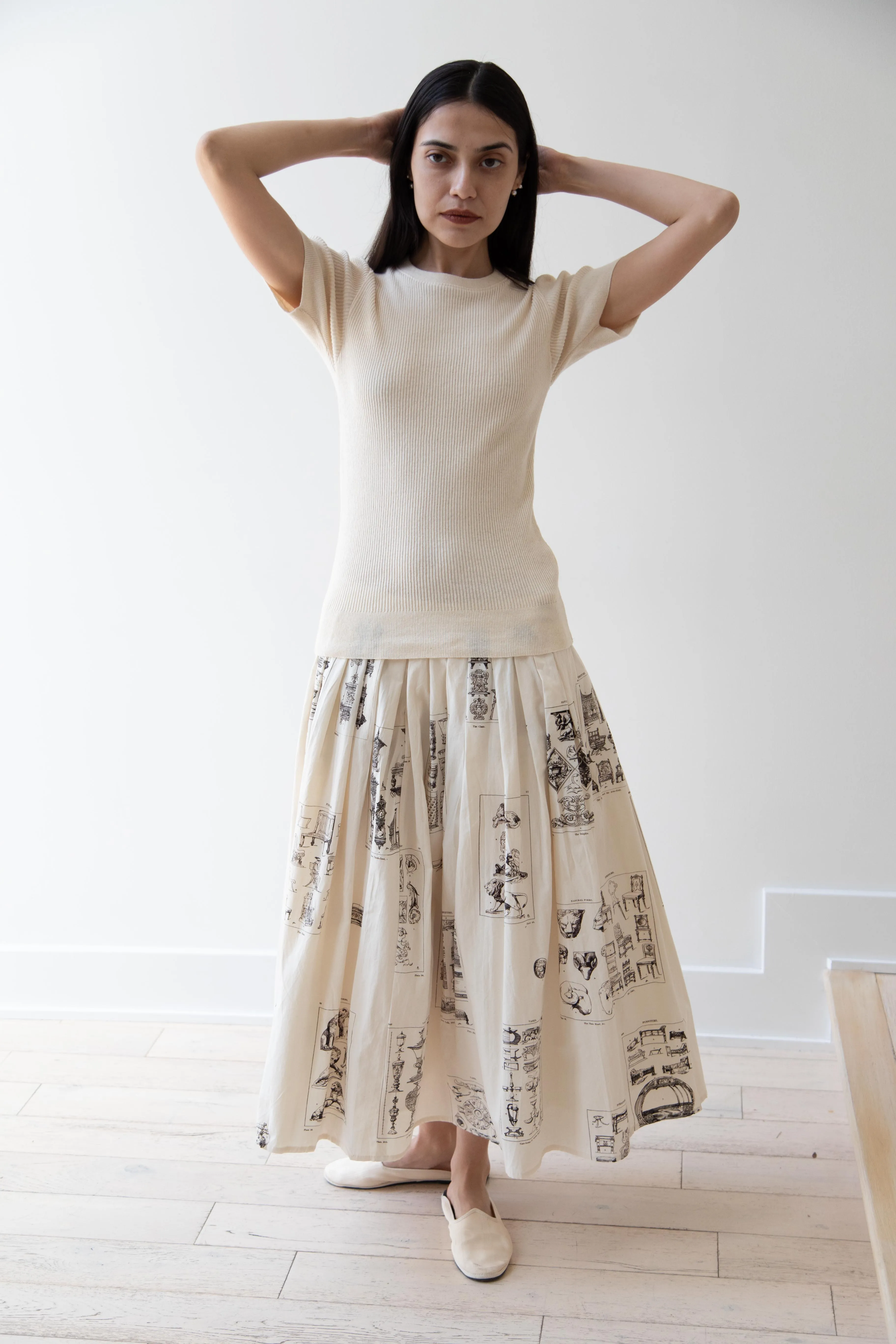 Aleksandr Manamïs | Pleated Skirt in Architectural Ornaments