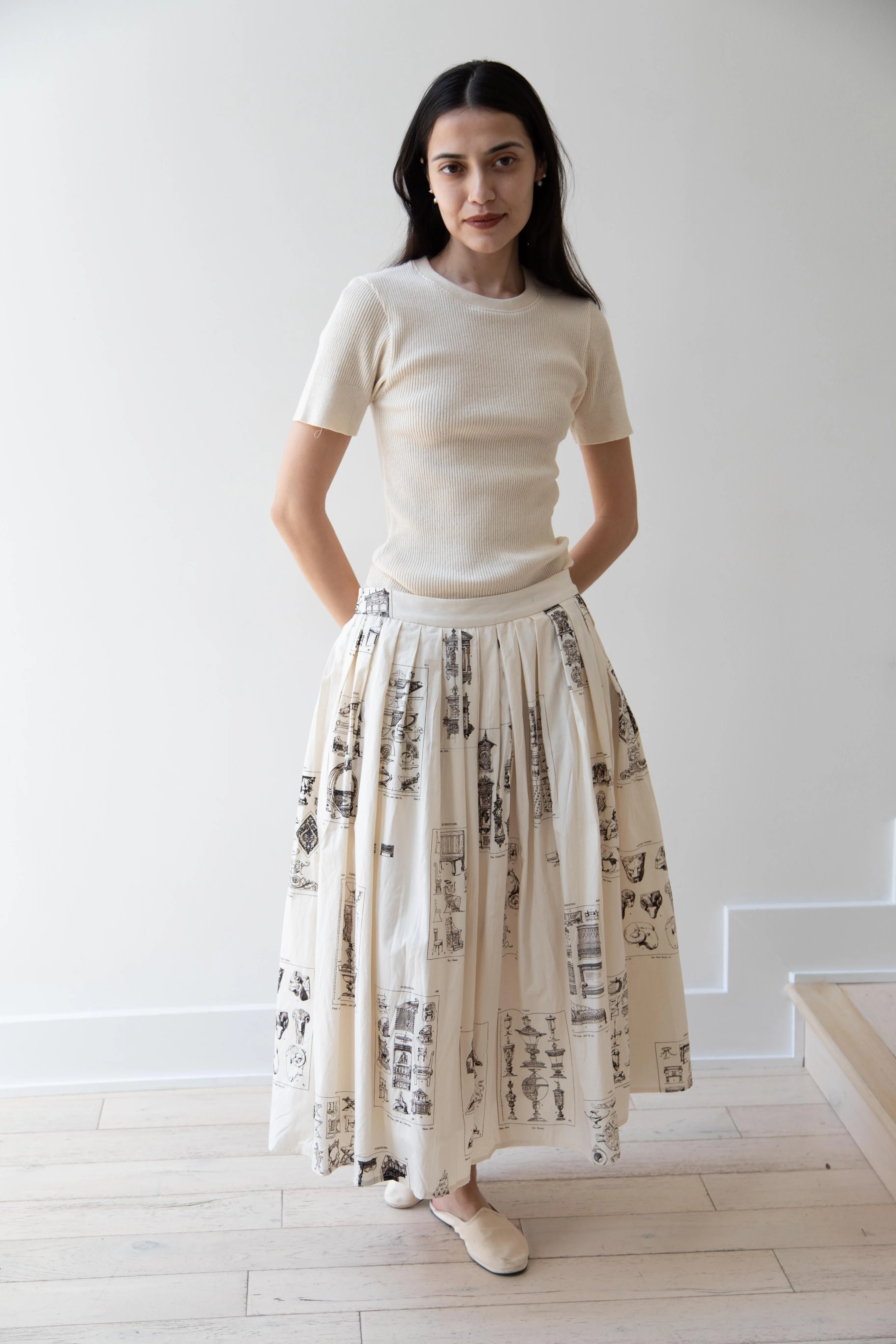 Aleksandr Manamïs | Pleated Skirt in Architectural Ornaments