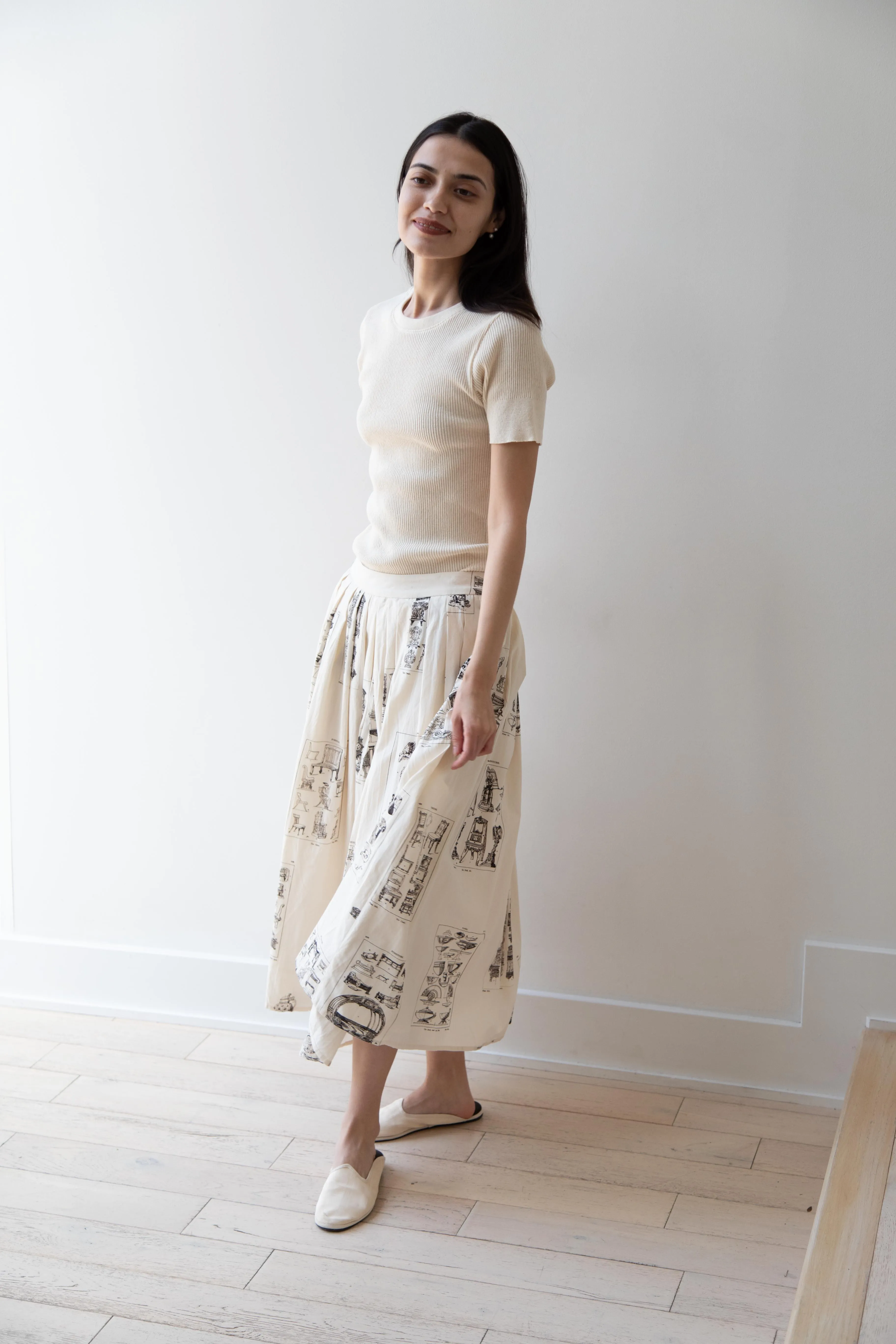 Aleksandr Manamïs | Pleated Skirt in Architectural Ornaments