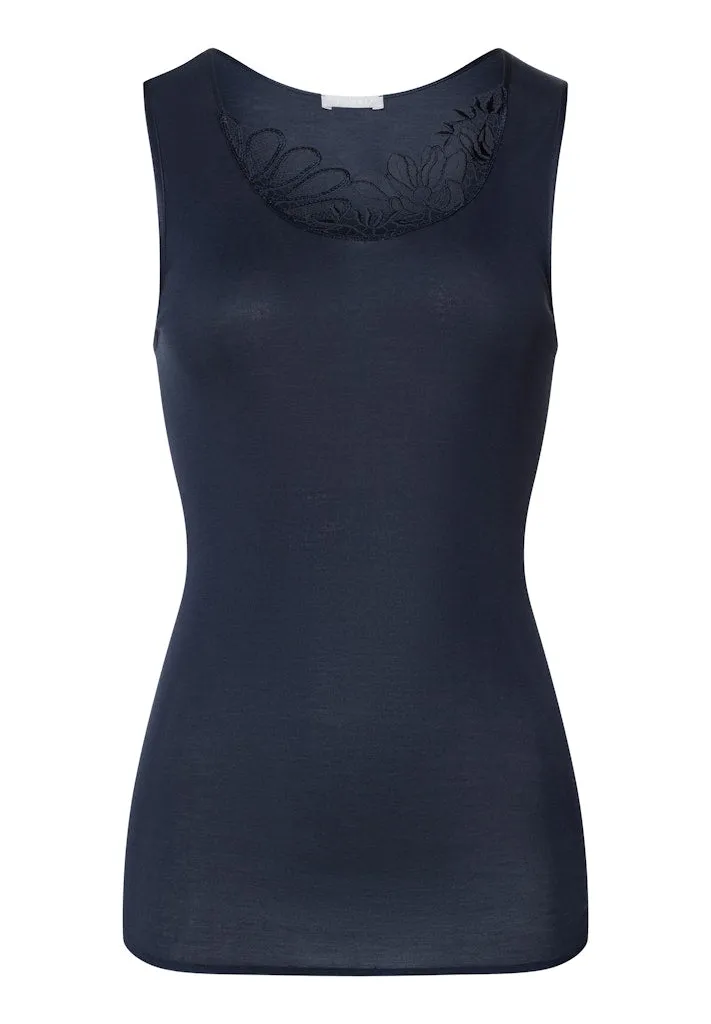 Belina - Sleeveless Top