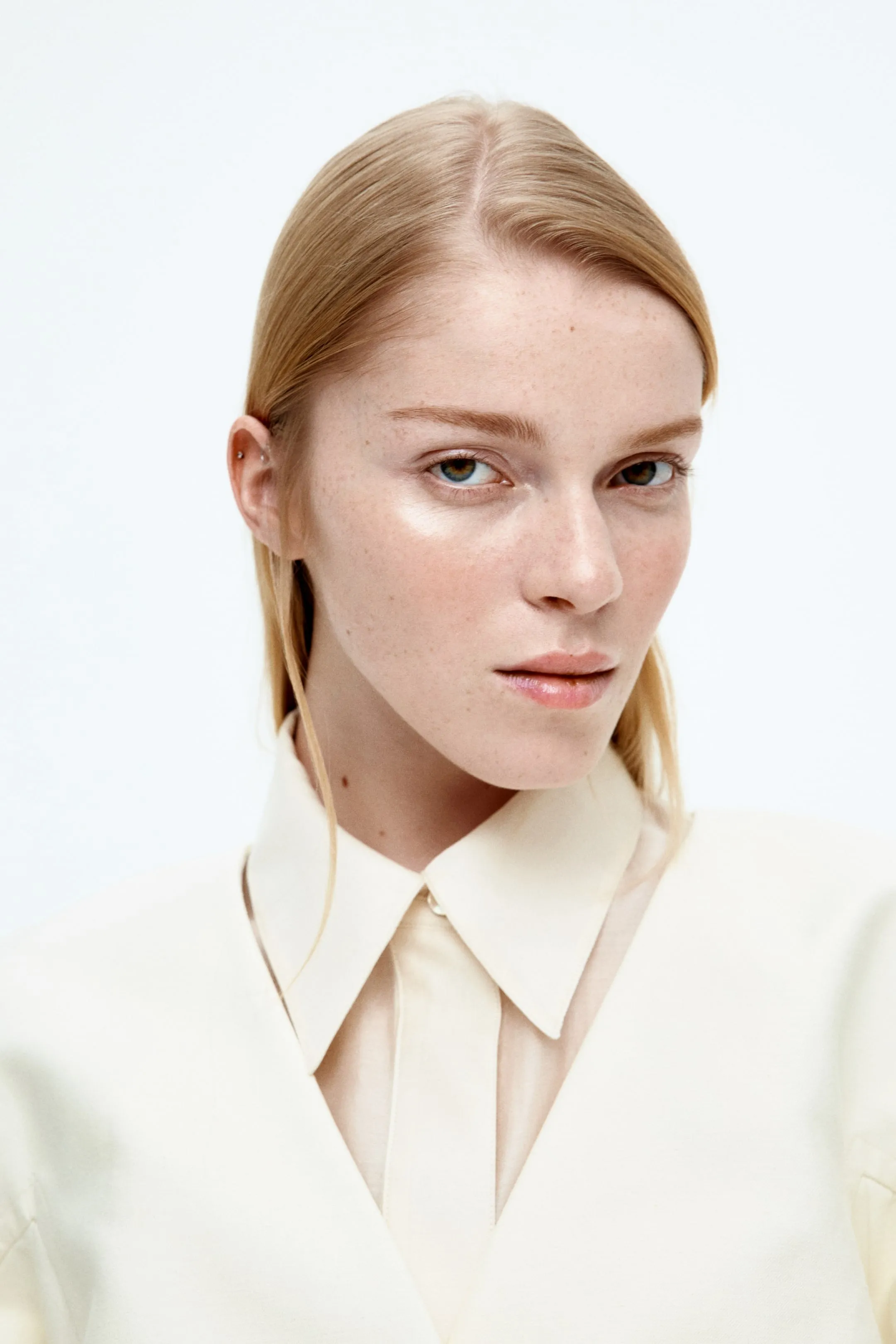 Collarless twill blazer
