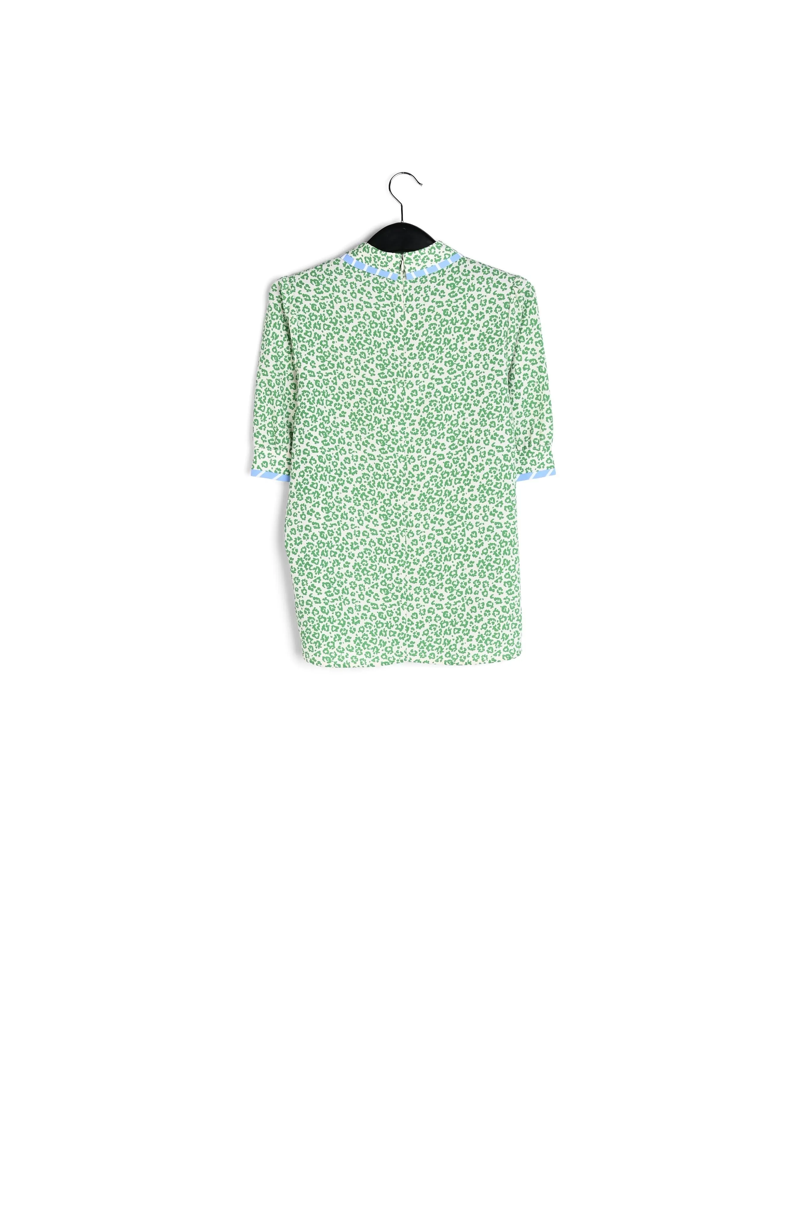 Contrast collar top