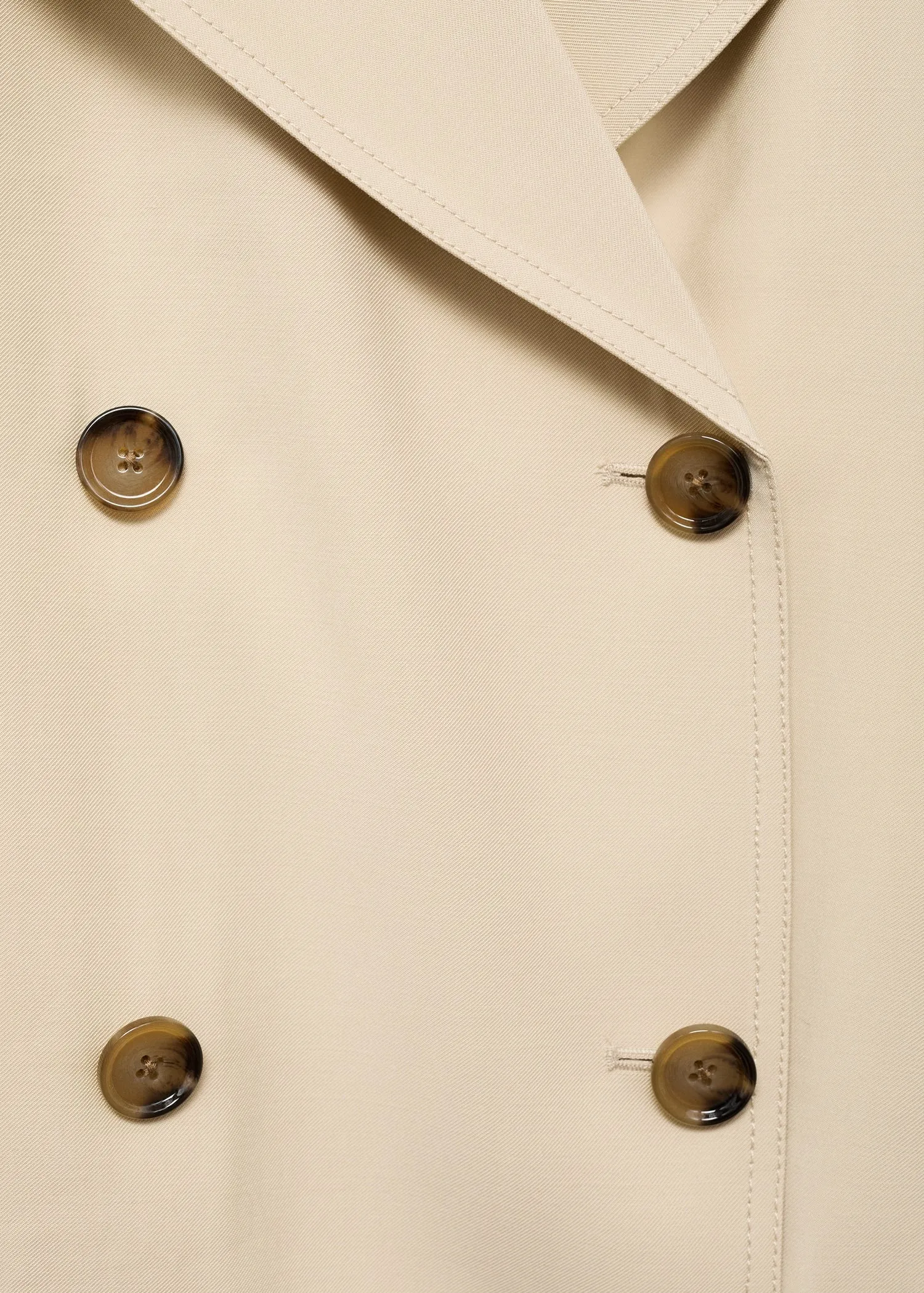 Double-breasted jacket with lapels