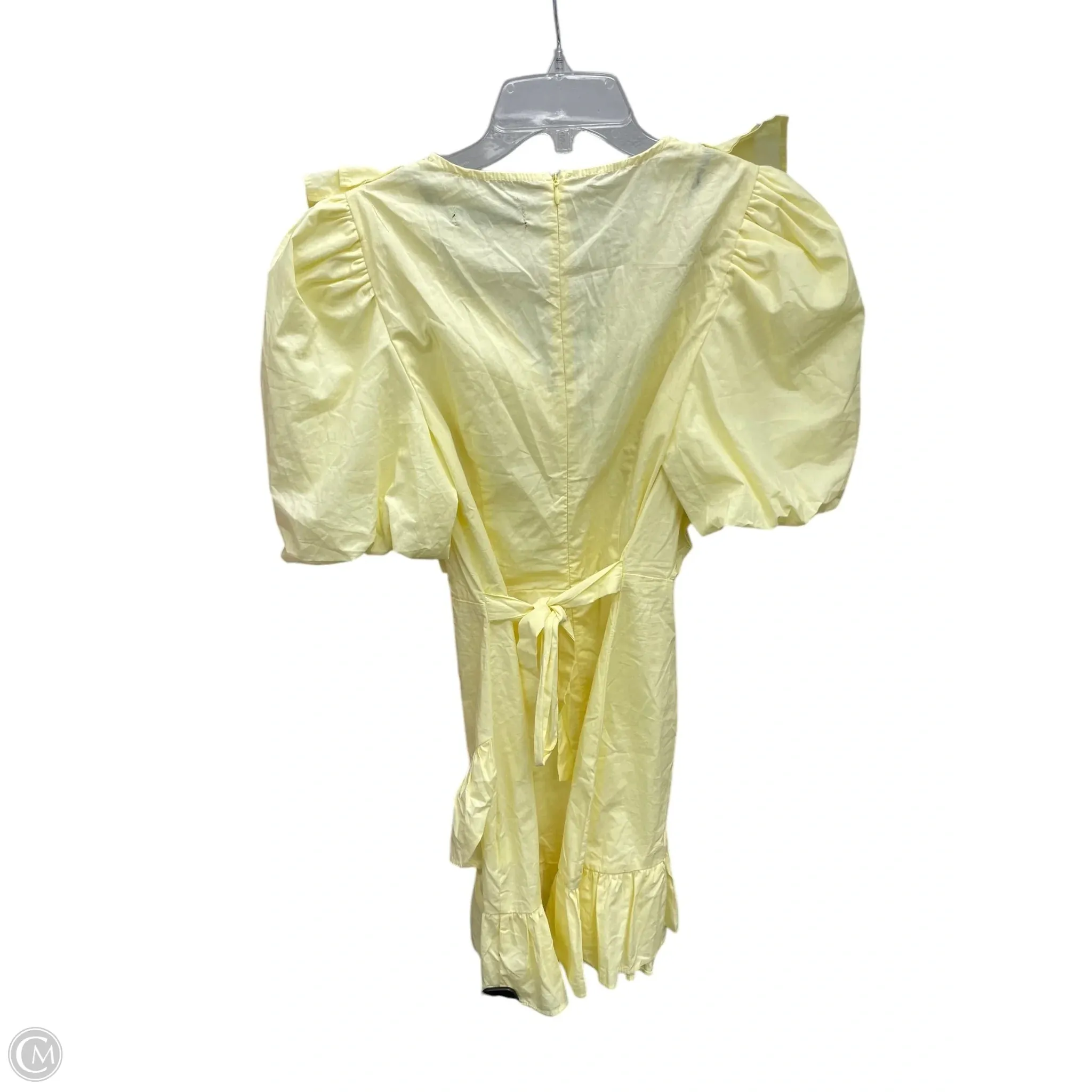 Dress Casual Short By Missguided In Yellow, Size: M