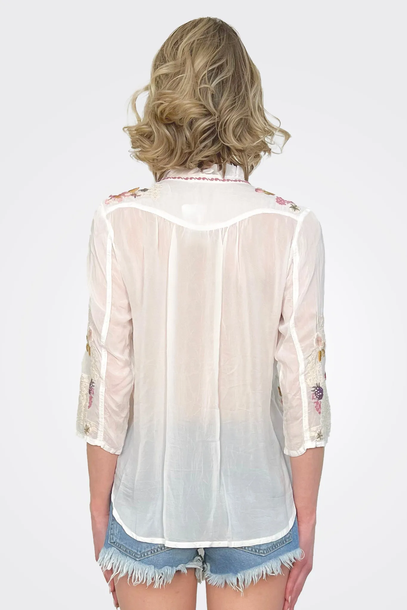 Dyllan Floral Embroidered Blouse - White