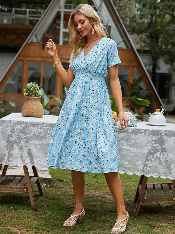 Floral Print Midi Dress with Square Neck and Fitted Waist