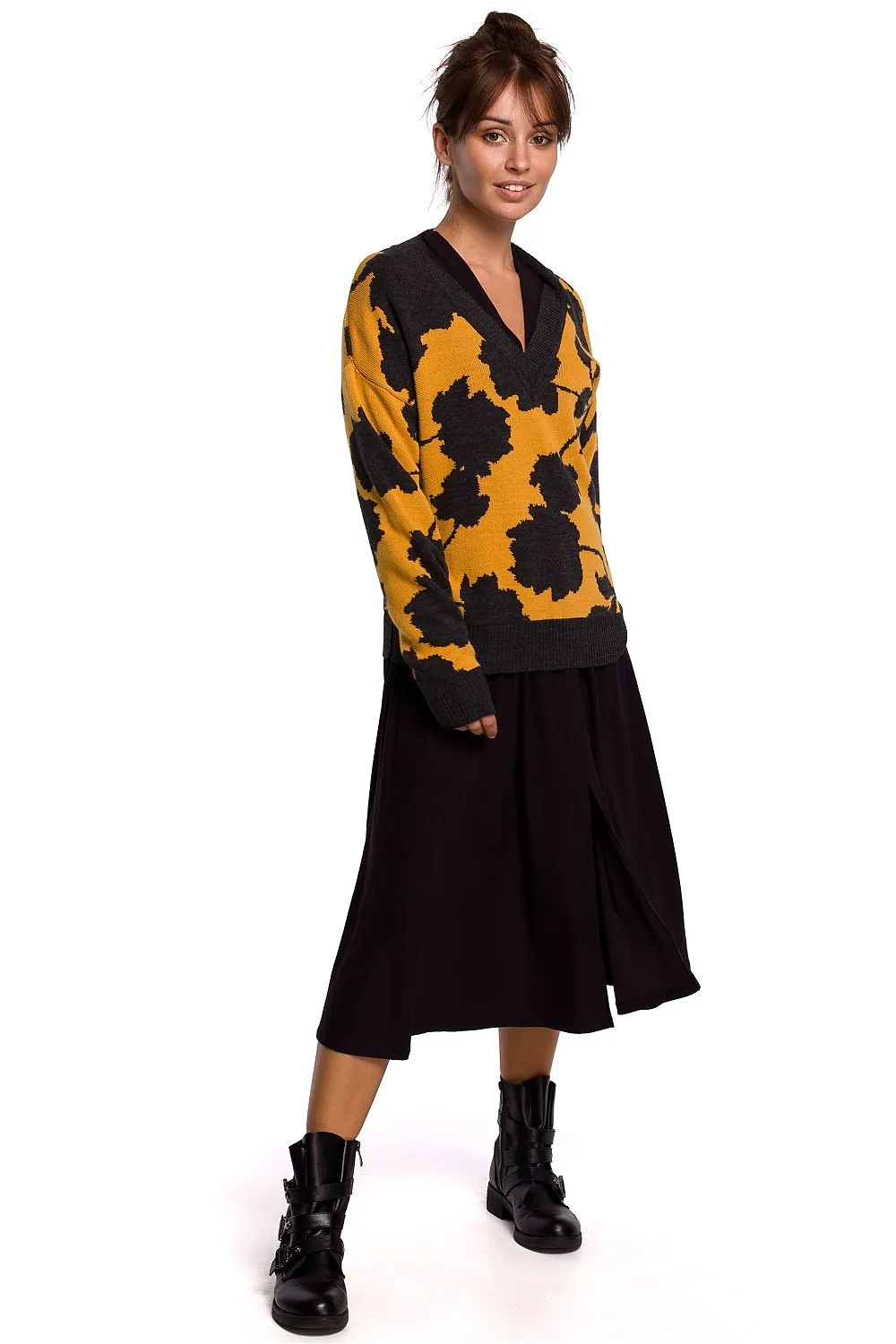 Floral V-Neck Lightweight Sweater