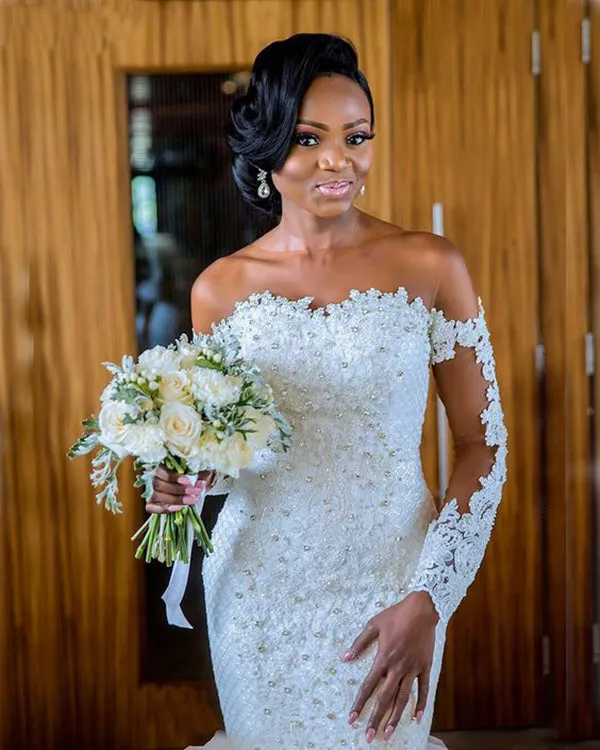 Gorgeous Mermaid Lace Wedding Dresses Full Sleeves Appliques Sheer Neckline Tulle Trumpet Wedding Gown African