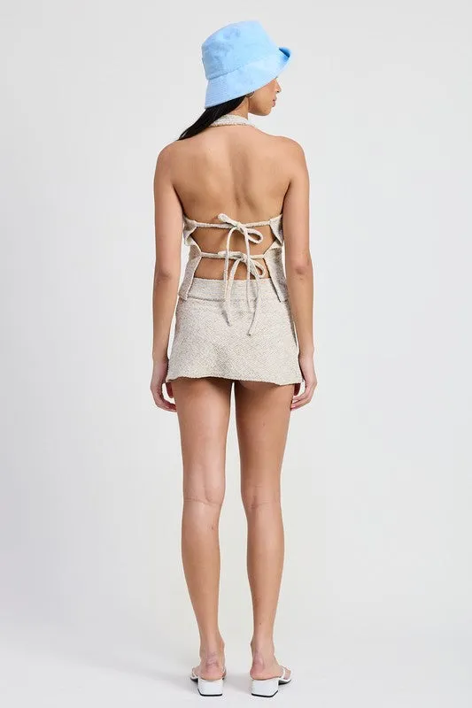 HALTER NECK TOP WITH DUO BACK TIE