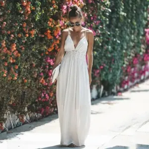 Hollow Out Beach Halter Maxi Pleated Dress Bohemian Sleeveless Backless White Lace Dress Summer Vacation Party Dresses