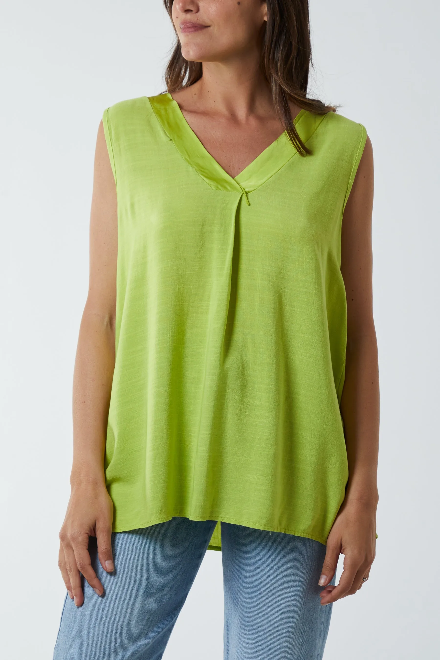 Kiwi Collar Satin Trim Vest