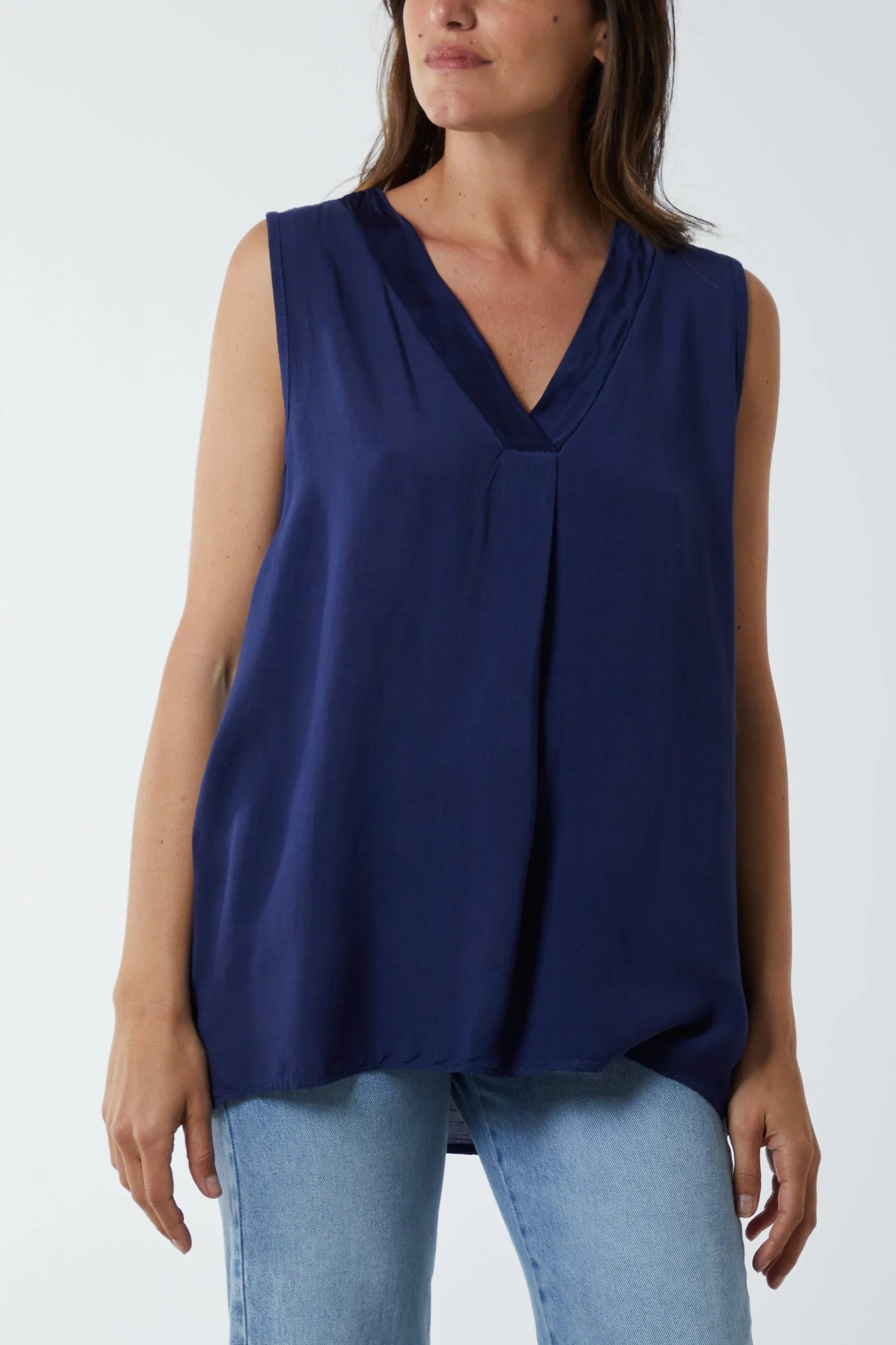 Kiwi Collar Satin Trim Vest