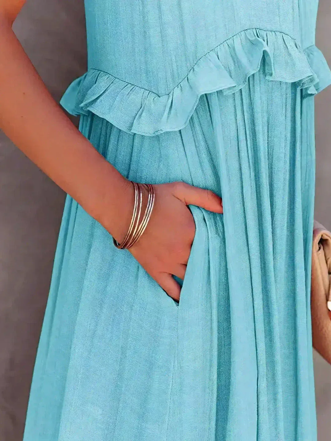 Melly™ - Sunshine Breeze Halter Ruffle Maxi Dress