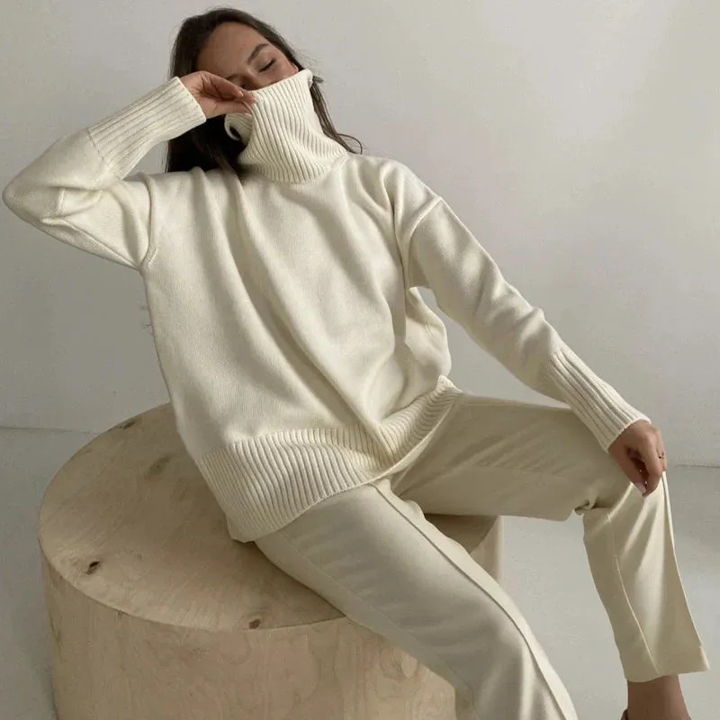 NOVELLE | KNITTED LOOSE TURTLENECK