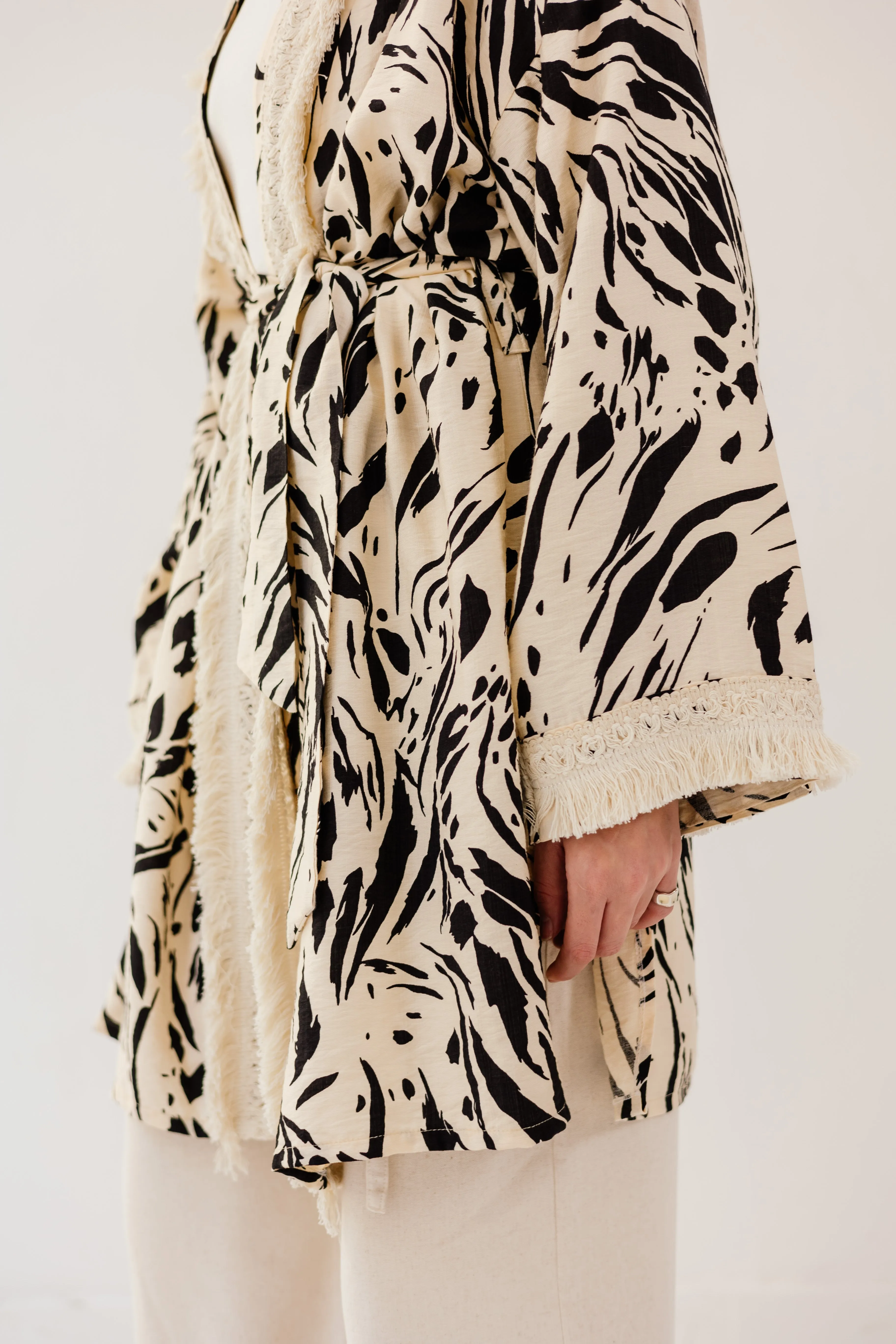 Oia Kimono in Black