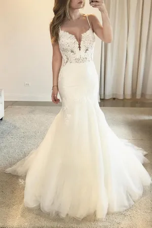 Roycebridal Charming Mermaid V-neck Open Back Spaghetti Straps Lace Wedding Dresses with Train,MW421