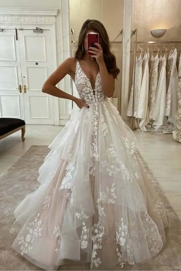Roycebridal Tulle A-line V-neckline Lace Appliques Floor Length Wedding Dresses, MW832