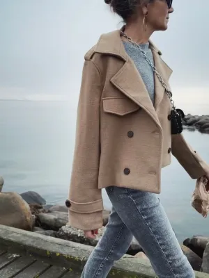 SHORT DOUBLE-BREASTED JACKET - CAMEL