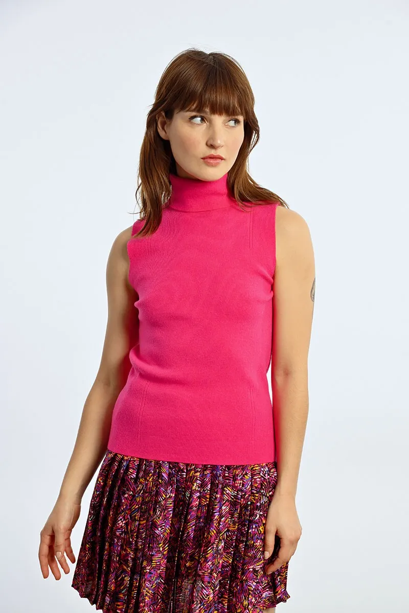 SLEEVELESS TURTLENECK SWEATER