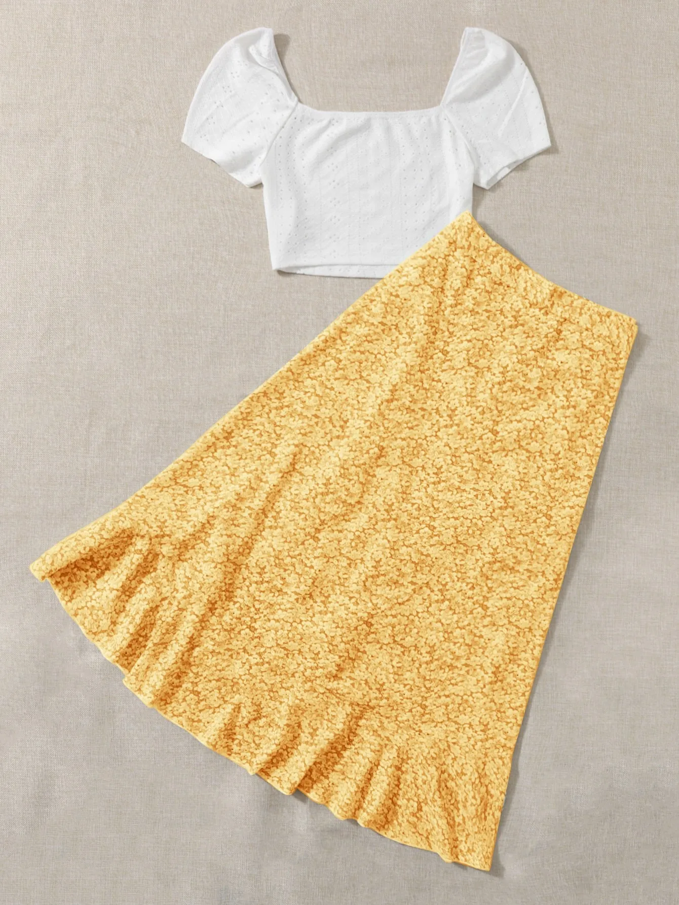 Square Neck Tee & Ditsy Floral Print Knot Side Ruffle Hem Skirt