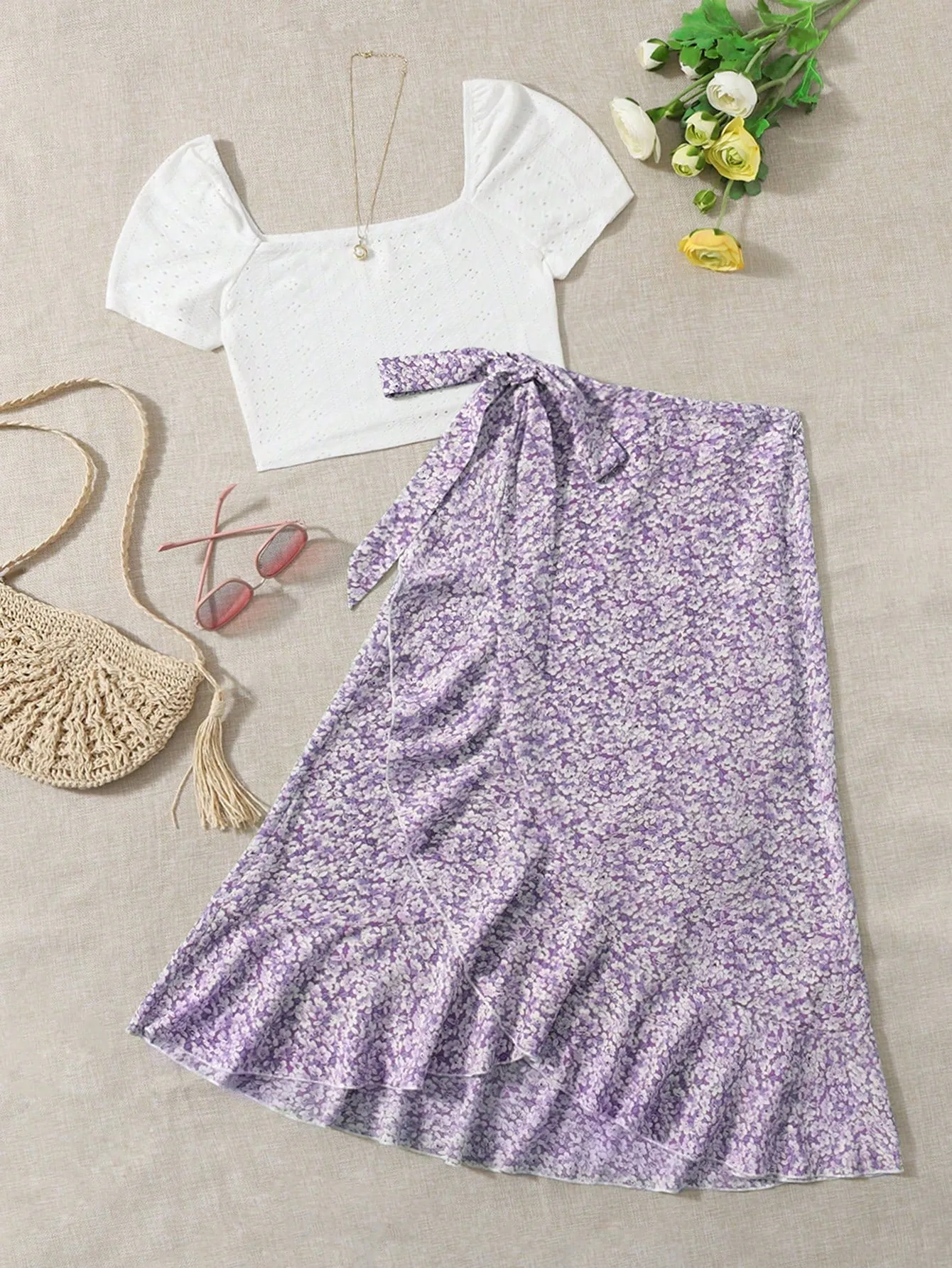 Square Neck Tee & Ditsy Floral Print Knot Side Ruffle Hem Skirt