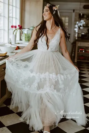 Tulle A-line V-neck Bohemian Wedding Dresses With Lace Appliques, MW1064