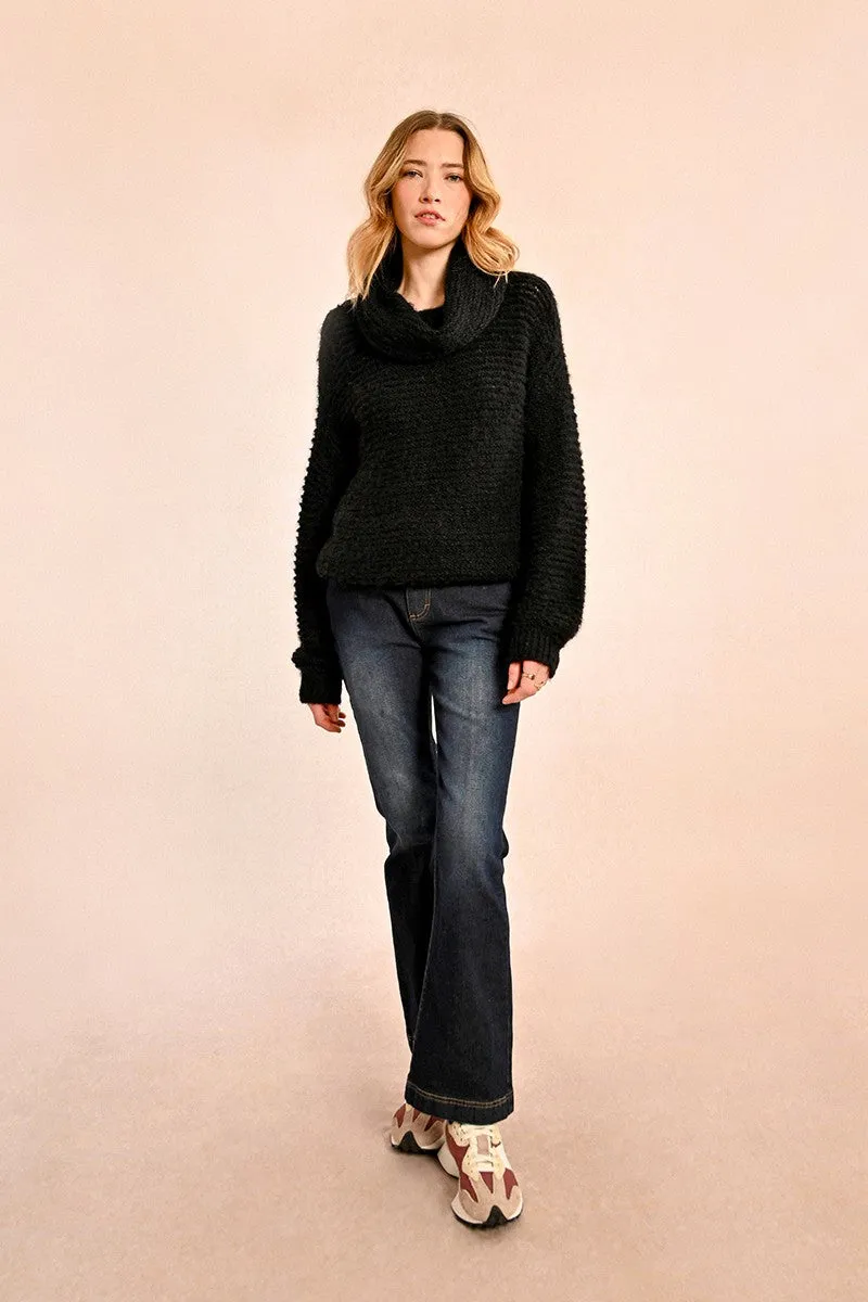 WIDE TURTLENECK SWEATER