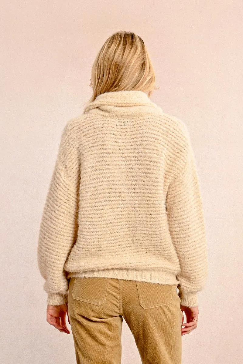 WIDE TURTLENECK SWEATER