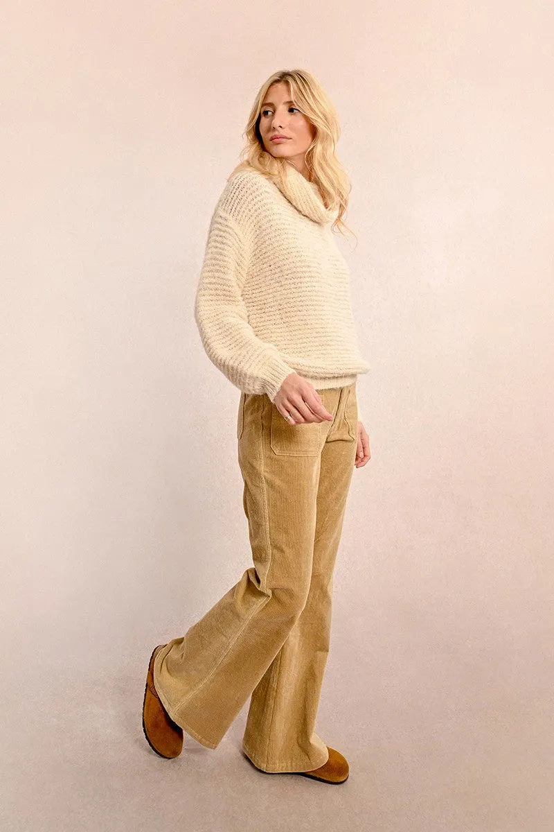 WIDE TURTLENECK SWEATER