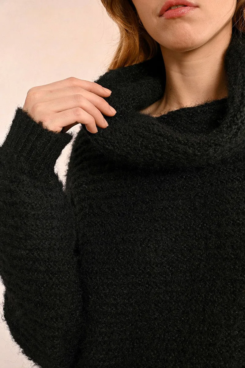 WIDE TURTLENECK SWEATER